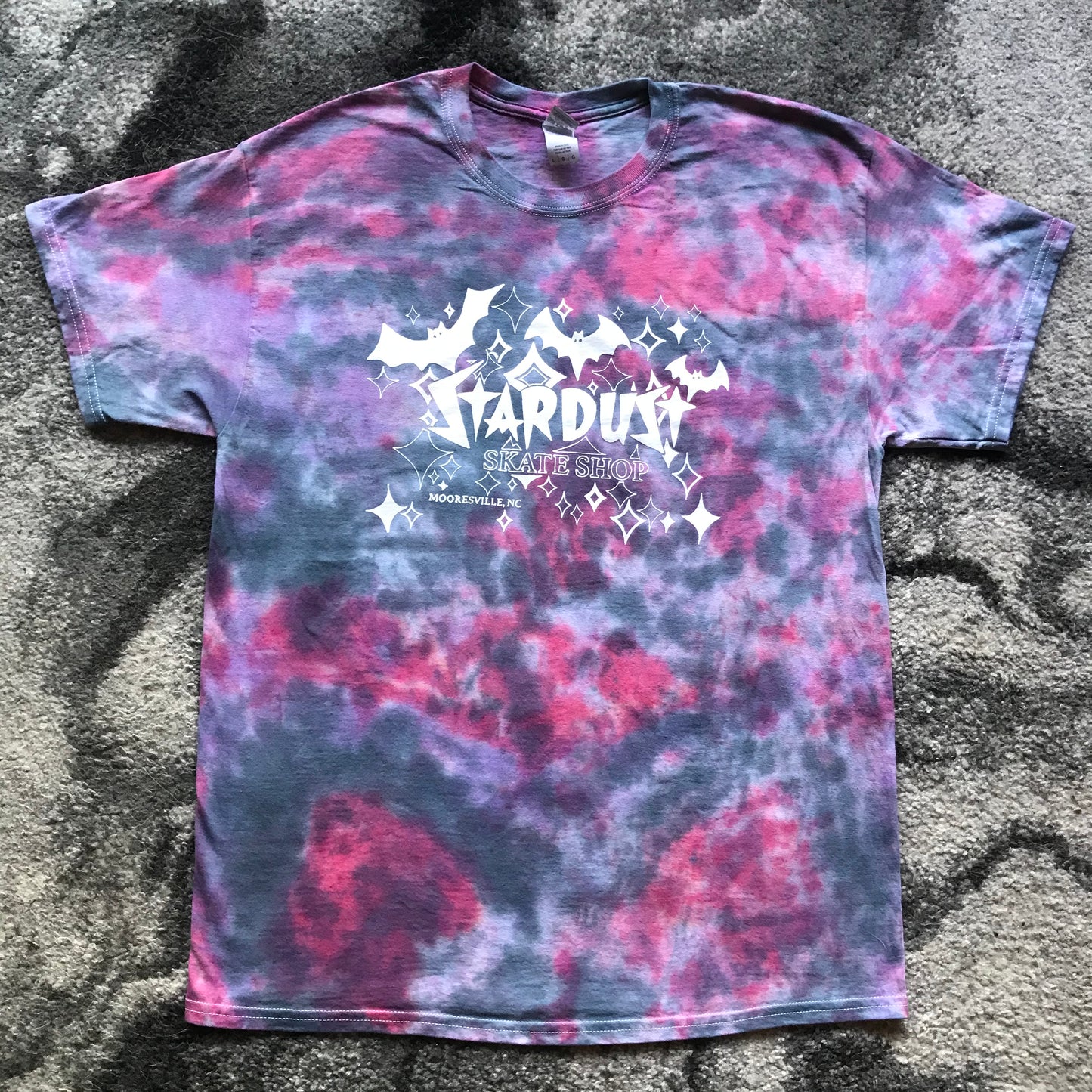 Stardust Skate Shop Casino Bats Tee 003 Tie Dye / White