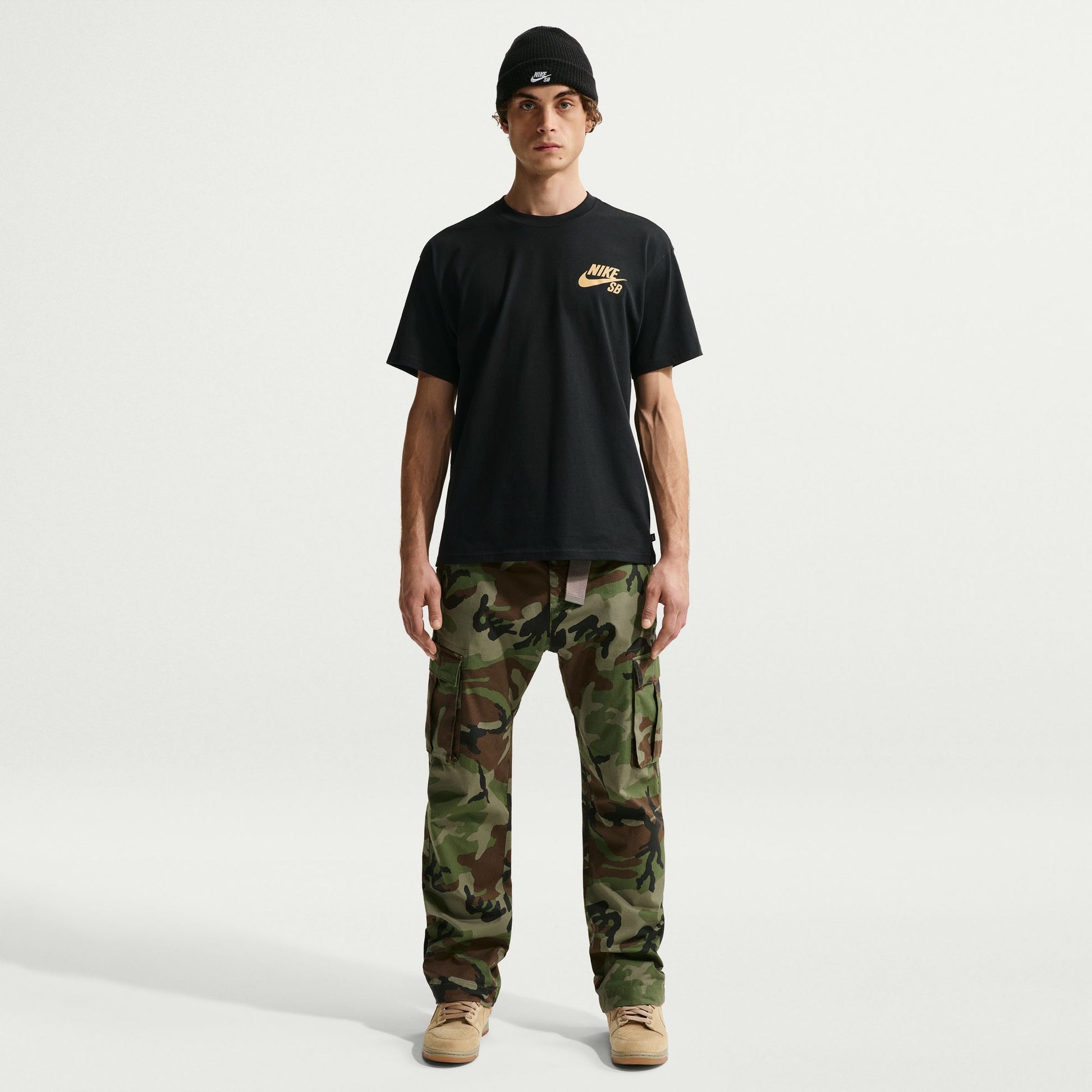 Nike SB Small Logo Skate T-Shirt Black DC7817-011