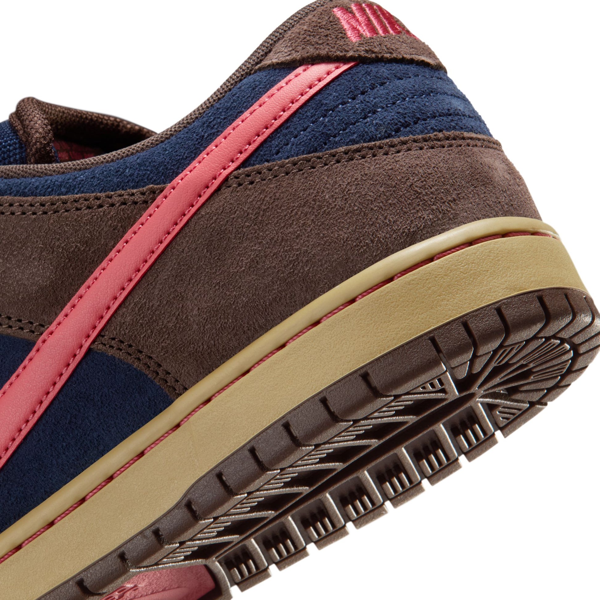 Nike SB Dunk Low Pro Baroque Brown / Adobe - Midnight Navy HQ1625-200