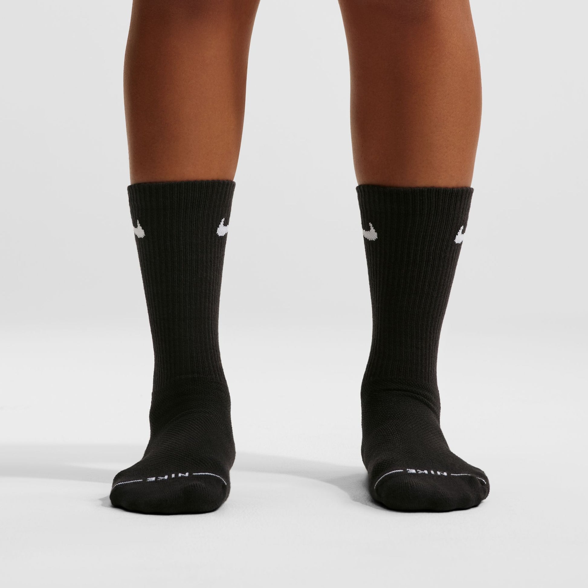 Nike Everyday Elevated Crew Socks 6 - Pack Black / White HQ8021-902
