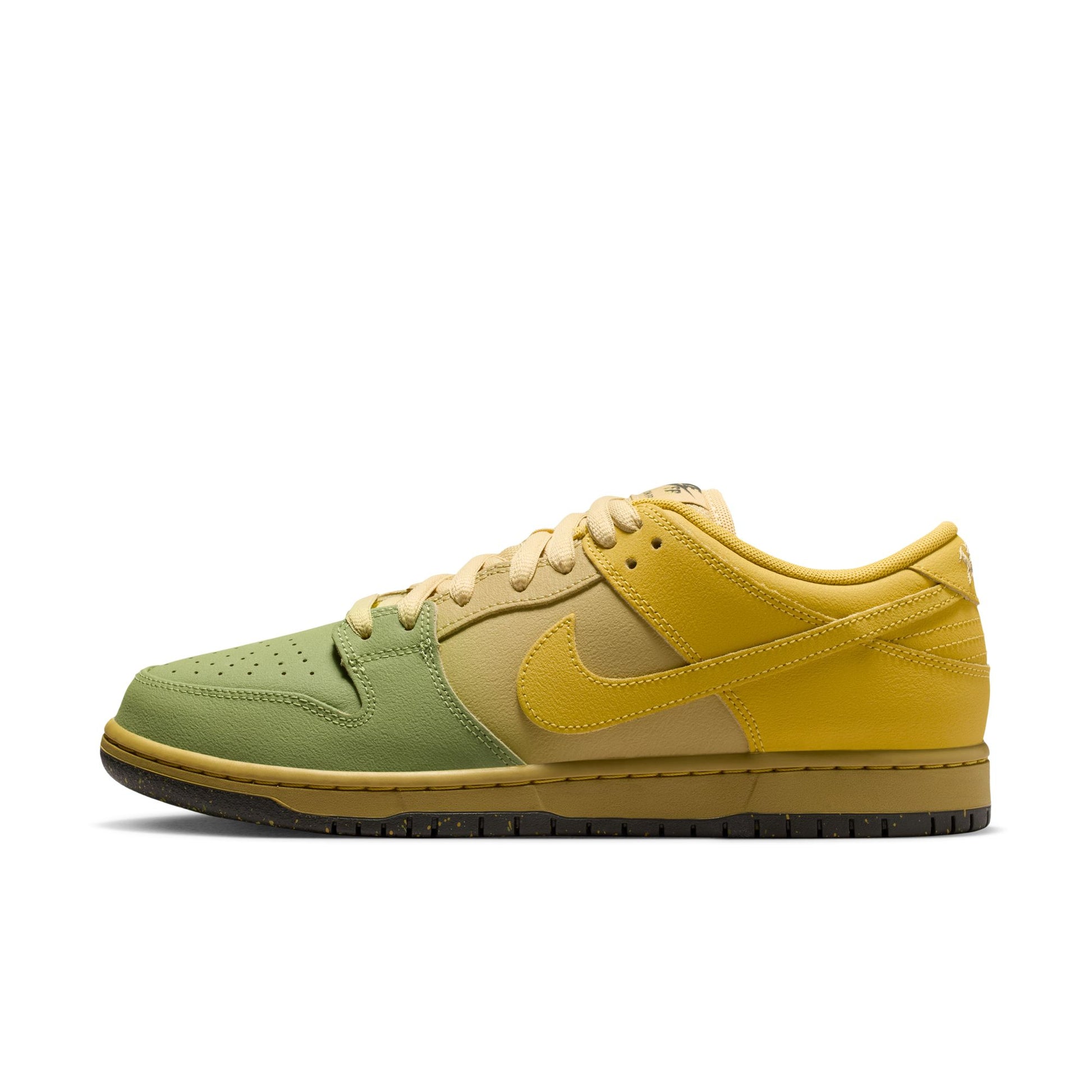 Nike SB Dunk Low Pro "Hatch Chili" Saffron Quartz / Saffron Quartz - Pear IO0427-300