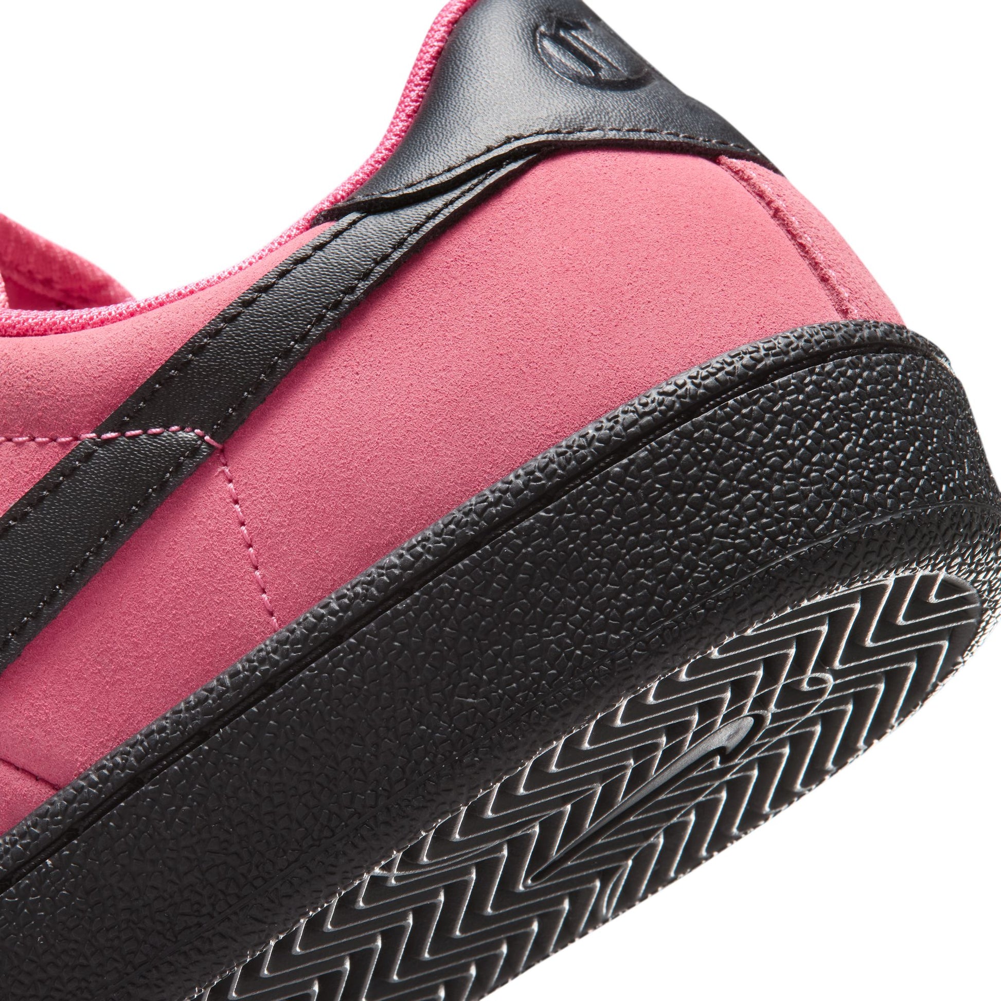 Nike SB Zoom Tennis Classic FC Hyper Pink / Black IQ8394-600