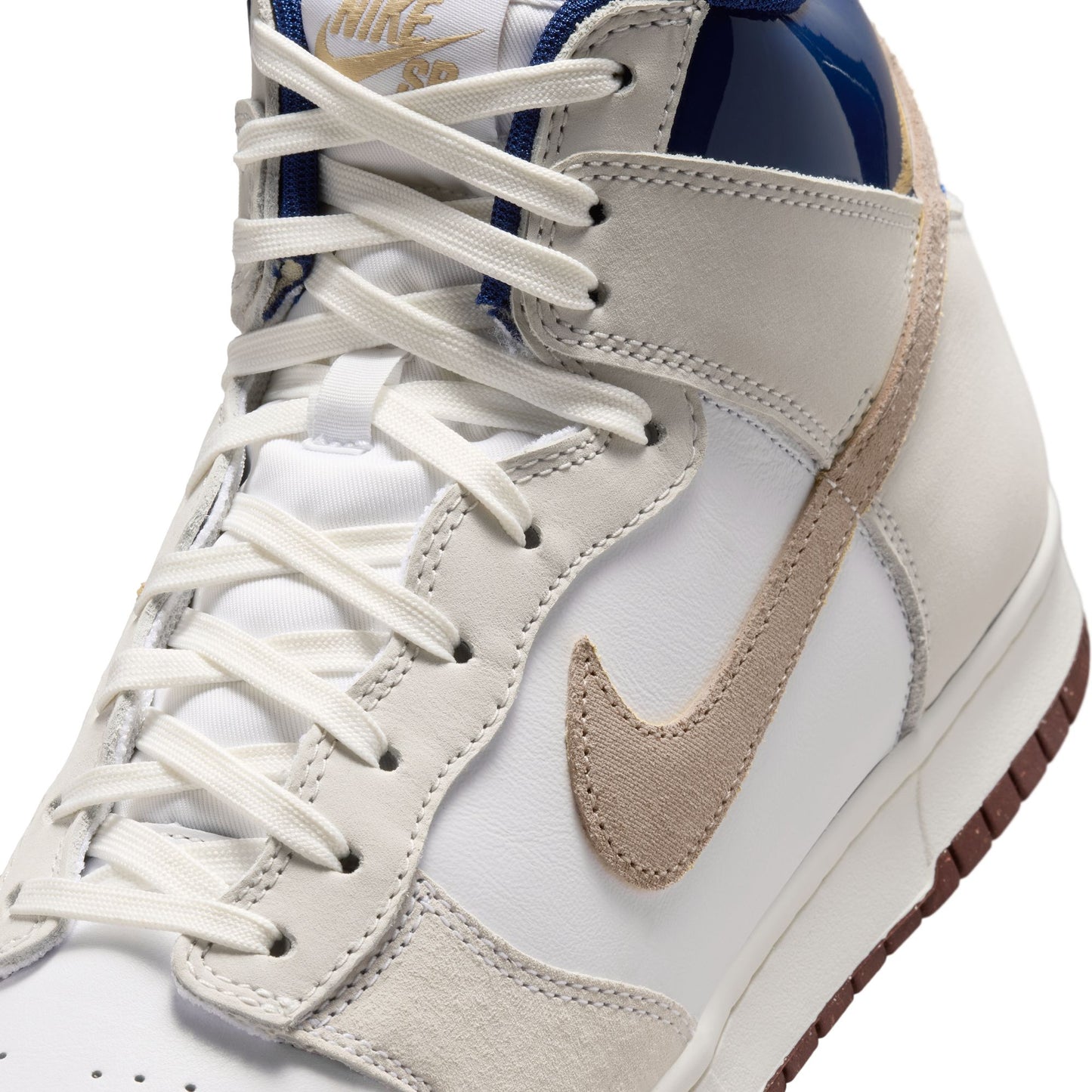 Nike SB Dunk High x Beyond Store White / Ivory - Sand Dune - Blue Void IU4491-100