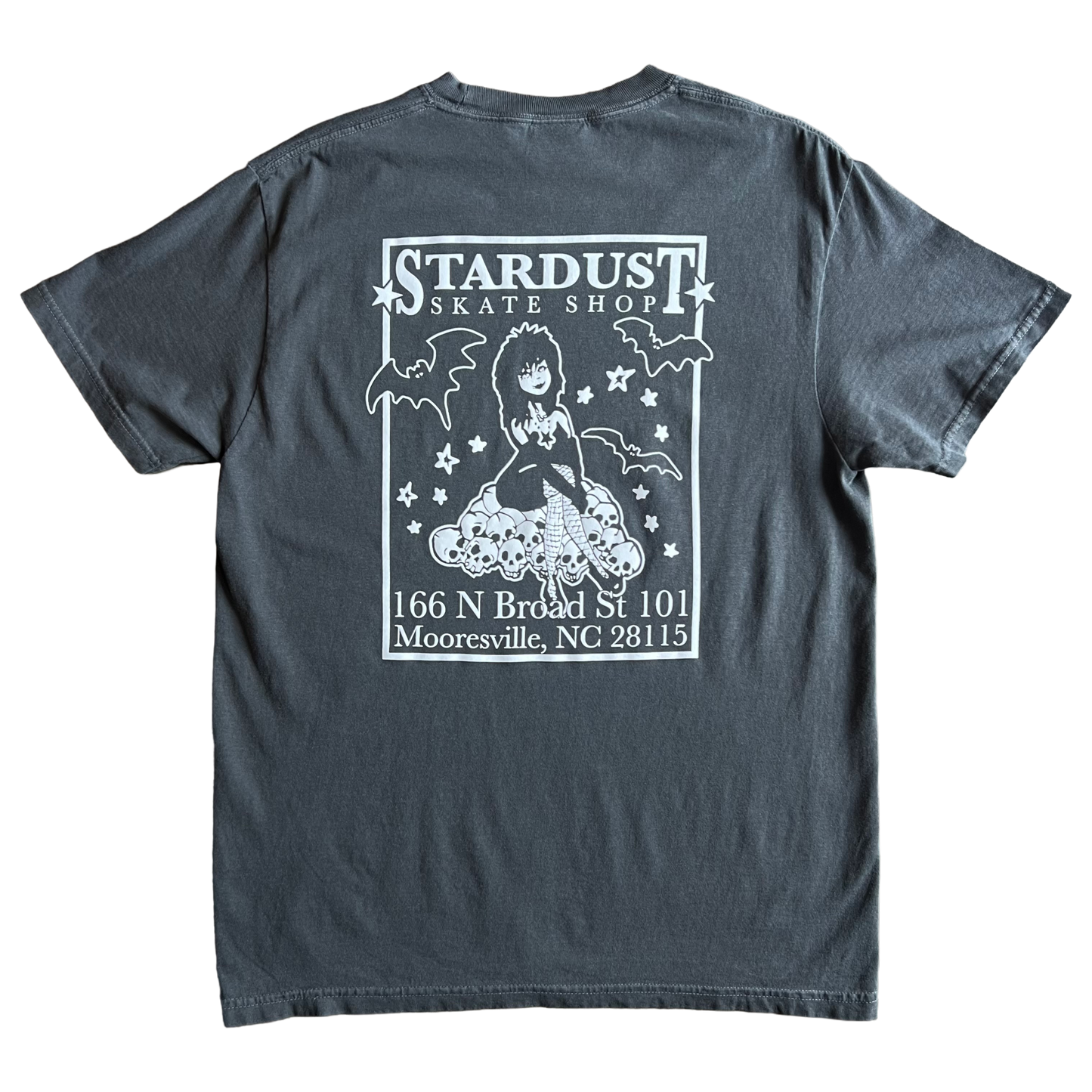 Stardust "Goth Girl" Garment-Dyed Tee 033.3 Pepper / White