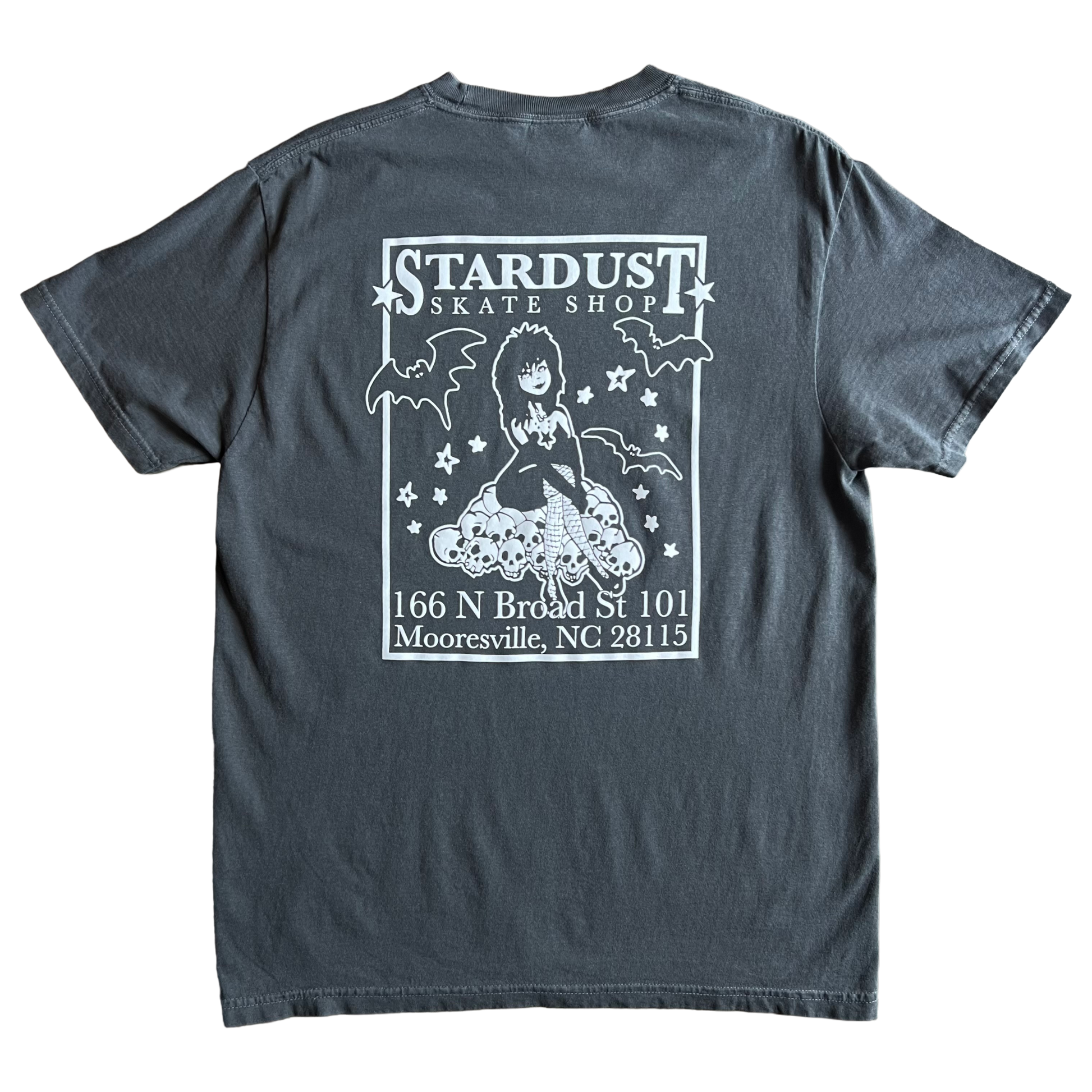 Stardust "Goth Girl" Garment-Dyed Tee 033.3 Pepper / White