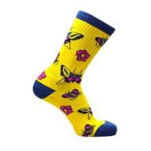 Load image into Gallery viewer, Psockadelic Butterfly Flower Socks Yellow
