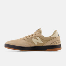 Load image into Gallery viewer, New Balance Numeric 440 Tan / Black
